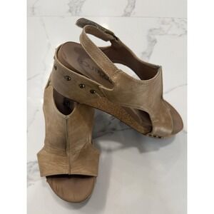 Boutique By Corkys Sandals Shoes Womens Size 8 Beige Leather Slingback Wedge